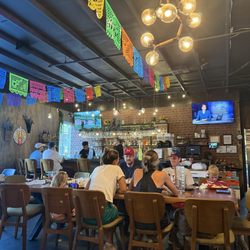 El Castillo Mexicano - Inside