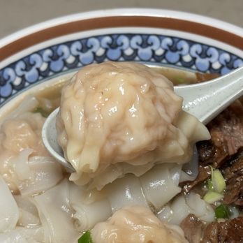 Superior Wonton Noodles - wonton and beef brisket noodle soup 雲吞牛腩河 - Noodles Near Me - Brooklyn, New York Superior Wonton Noodles - wonton and beef brisket noodle soup 雲吞牛腩河 - Noodles Near Me - Brooklyn, New York