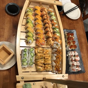 Blue Fish - Sushi Platter B - Asian Fusion Near Me - Dearborn, Michigan