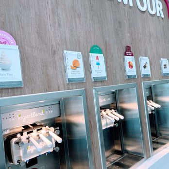 Yogurtland - Froyo flavors - Ice Cream & Frozen Yogurt Near Me - Sugar Land, Texas Yogurtland - Froyo flavors - Ice Cream & Frozen Yogurt Near Me - Sugar Land, Texas