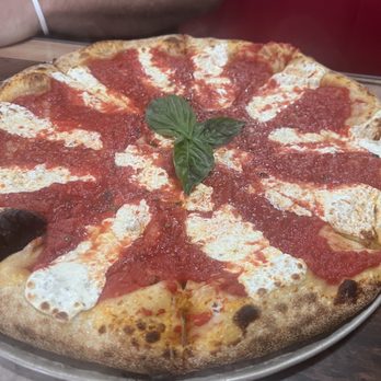 Fahrenheit Pizza & Brewhouse - Pizza Near Me - Asheville, North Carolina Fahrenheit Pizza & Brewhouse - Pizza Near Me - Asheville, North Carolina