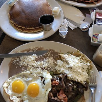 Cafe De Olla - American Near Me - Burbank, California