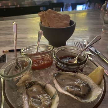 Henrietta Red - Oysters - New American Near Me - Nashville, Tennessee