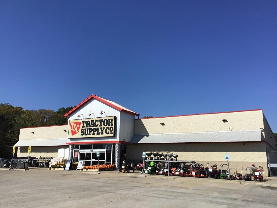 TRACTOR SUPPLY Updated August 2024 2171 S Mississippi Ave, Atoka