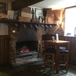 Kings Head - Snug, bug, rug... The whole she-bang!