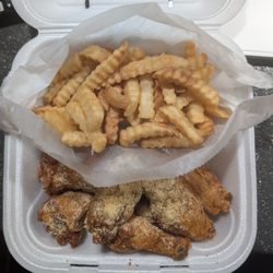 J Buffalo Wings - Wings and fries
