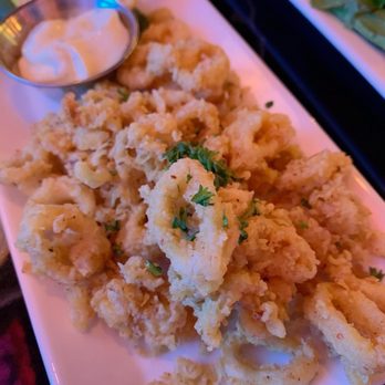 Suite Restaurant / Lounge - Appetizer-Fried calamari - Bars Near Me - Bellevue, Washington
