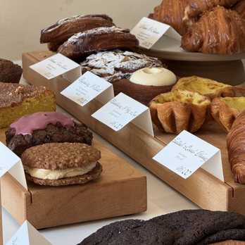 Dovetale Bakery - Bakeries Near Me - Cincinnati, Ohio