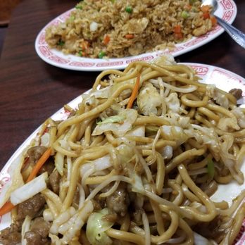 Rose Palace - Beef chow mein and chicken fried rice - Chinese Near Me - Elk Grove, California Rose Palace - Beef chow mein and chicken fried rice - Chinese Near Me - Elk Grove, California