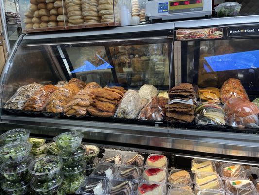 Crescent Gourmet Deli & Grocery