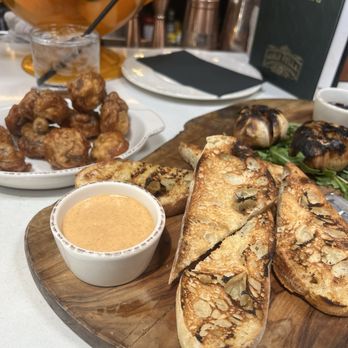 Auld Fella - Roasted garlic and beer battered mushrooms - Cocktail Bars Near Me - Los Angeles, California Auld Fella - Roasted garlic and beer battered mushrooms - Cocktail Bars Near Me - Los Angeles, California