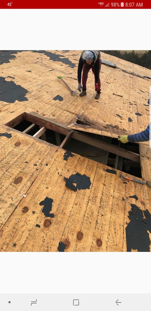 Slide of Rick's Roofing & Construction