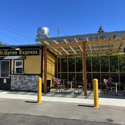Mr Gyros Express - Outside