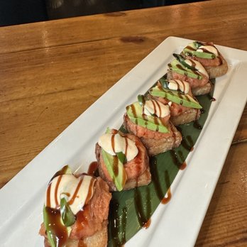 Wokcano - Spicy Tuna on Crispy Rice 6 Pcs - Sushi Bars Near Me - Burbank, California