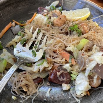 Avenida Restaurant - Pancit Bihon - Filipino Near Me - San Mateo, California Avenida Restaurant - Pancit Bihon - Filipino Near Me - San Mateo, California