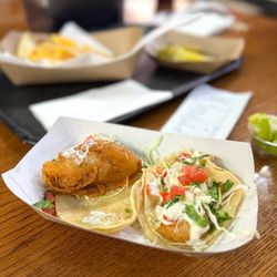 Holé Molé - Fish tacos