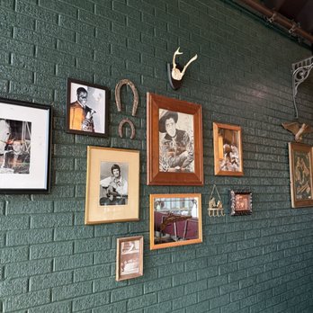 Star Rover - Wall decor - Steakhouses Near Me - Houston, Texas Star Rover - Wall decor - Steakhouses Near Me - Houston, Texas