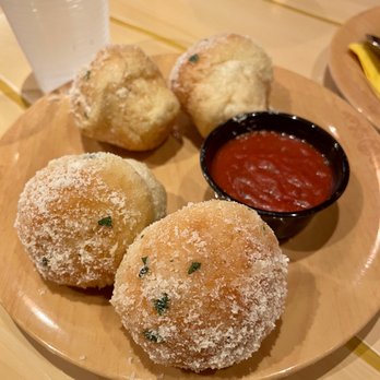 Toadstool Cafe - Garlic knots - Cafes Near Me - Universal City, California Toadstool Cafe - Garlic knots - Cafes Near Me - Universal City, California