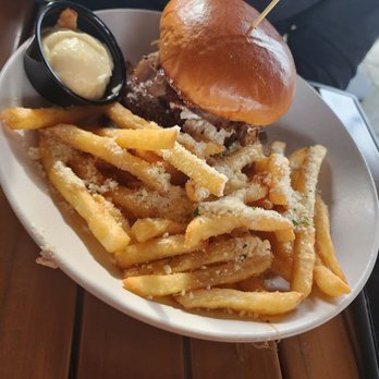 Duke's on 7 - Cow duck goat burger with truffle fries - Cocktail Bars Near Me - Minnetonka, Minnesota Duke's on 7 - Cow duck goat burger with truffle fries - Cocktail Bars Near Me - Minnetonka, Minnesota