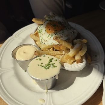 Au Cheval - Crispy Fries - Bars Near Me - Chicago, Illinois Au Cheval - Crispy Fries - Bars Near Me - Chicago, Illinois