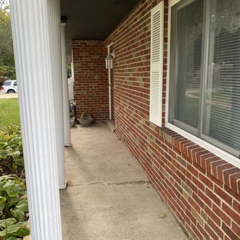 Blackbeard Pressure Washing - Front porch after power washing - Pressure Washers Near Me Blackbeard Pressure Washing - Front porch after power washing - Pressure Washers Near Me