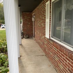 Blackbeard Pressure Washing - Front porch after power washing