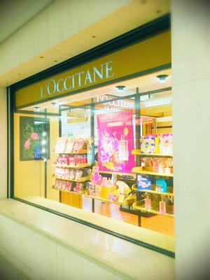 Loccitane Yokohama Queens East Cosmetics Beauty Supply 西区みなとみらい2丁目3 2 横浜市 神奈川県 Japan Phone Number