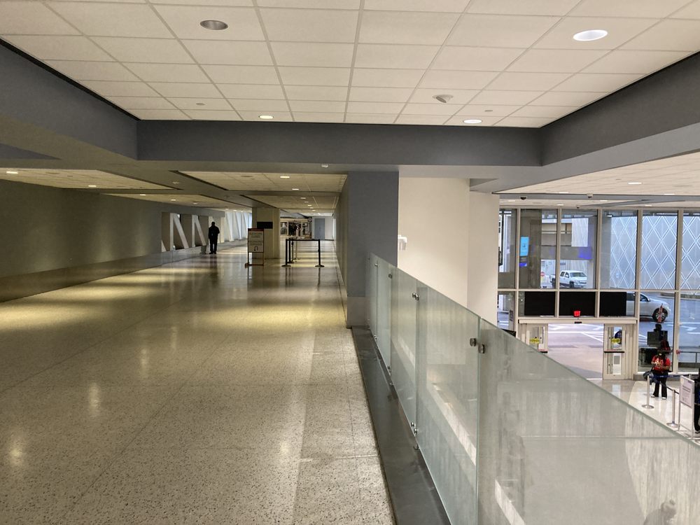 UNITED AIRLINES - Updated December 2025 - 561 Photos & 898 Reviews - 2800 N Terminal Rd, Houston, Texas - Airlines - Phone Number - Yelp