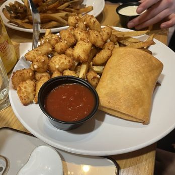 The Black Oak - Pizza Puff Combo - Bars Near Me - Oak Lawn, Illinois