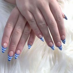 Deluxe Nails and Spa