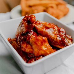 Twisted Tomato Pizzeria - Regular BBQ Wings