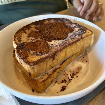 Moma’s Cafe - Lava French toast - Cafes Near Me - Orlando, Florida