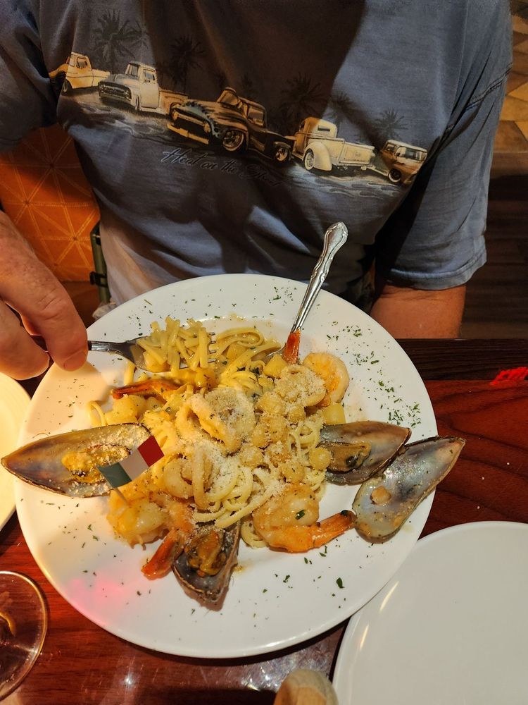 ROMA ITALIAN RESTAURANT Updated November 2024 10 Photos 511 E