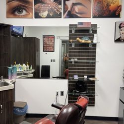 Brows By Nidhi - Inside her shop