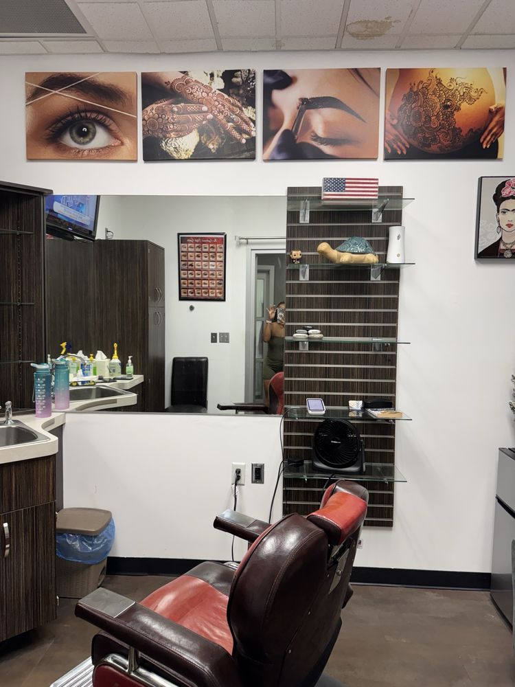 Brows By Nidhi Logo