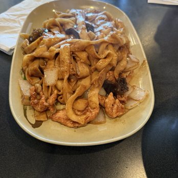 Laoxier noodle house - Stir-fry noodles with pork - Chinese Near Me - Arcadia, California Laoxier noodle house - Stir-fry noodles with pork - Chinese Near Me - Arcadia, California