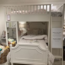 Pottery Barn Kids - Girls bed