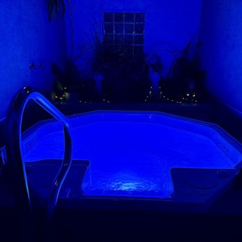 Bubbly Tub & Tan - Private hot tub time for 2 - Tanning Near Me - Madison Heights, Michigan Bubbly Tub & Tan - Private hot tub time for 2 - Tanning Near Me - Madison Heights, Michigan
