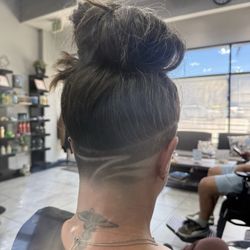 Billy’s Barbershop - Undercut with design