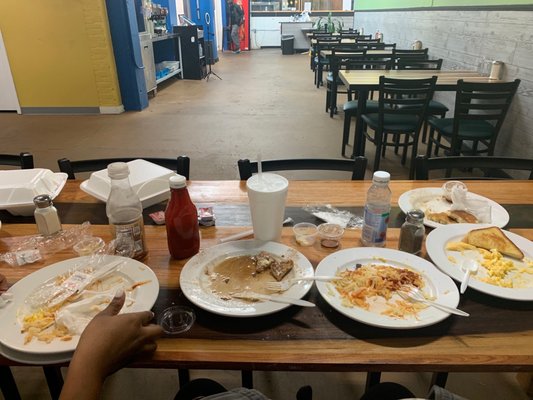 Huskers Cafe (Atlanta) by null