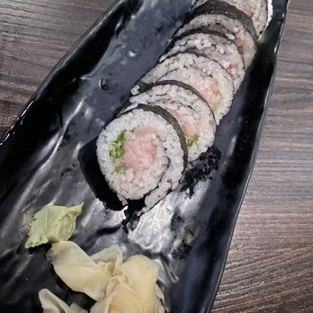 Sushiholic Arcadia - Yellowtail scallion roll - Sushi Bars Near Me - Phoenix, Arizona Sushiholic Arcadia - Yellowtail scallion roll - Sushi Bars Near Me - Phoenix, Arizona