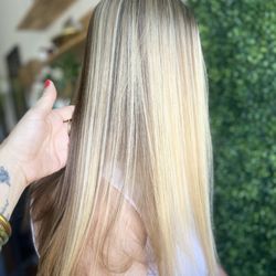 Lived In Salon - Dimensional highlights