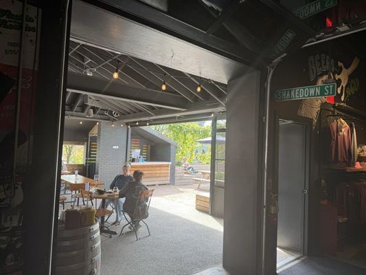 Four Quarters Brewing by null