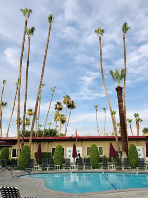 Inndulge Palm Springs by null