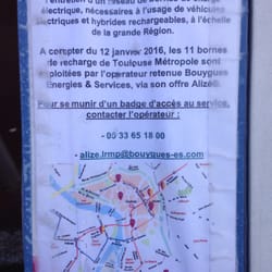 Mairie de Toulouse - La c'est mieux par ce que j'ai essuyé la pluie