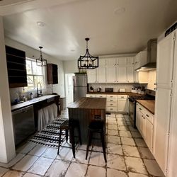 Carriage House - Gorgeous kitchen with all the odds and ends one would need