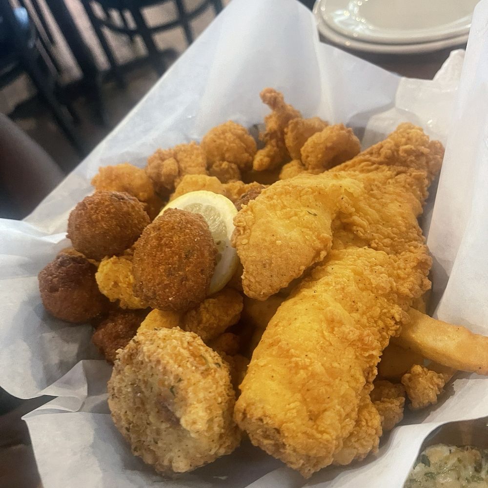 The Reef - Seafood Platter - Seafood Near Me - Biloxi, Mississippi The Reef - Seafood Platter - Seafood Near Me - Biloxi, Mississippi