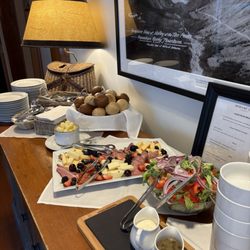 Moraine Lake Lodge - complimentary light lunch