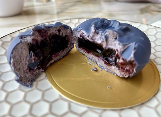 RT Bakery & Cafe by null