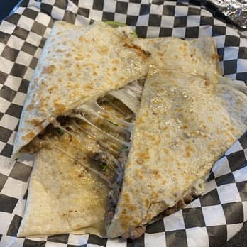 Birrieria Carlos - Quesagrande - Food Trucks Near Me - Happy valley, Oregon Birrieria Carlos - Quesagrande - Food Trucks Near Me - Happy valley, Oregon